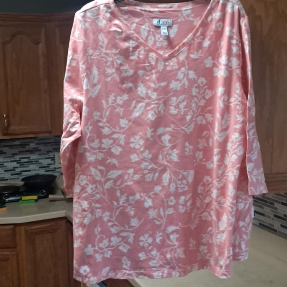 d& co womens top  size 3x